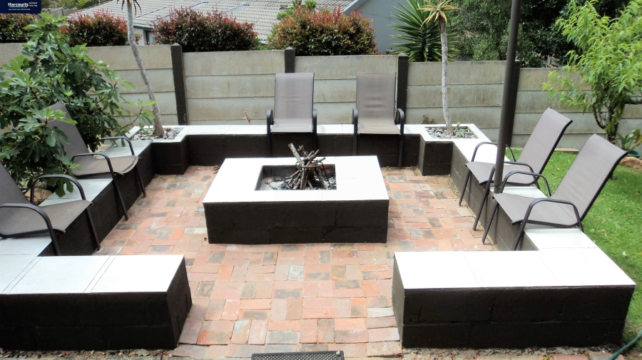 4 Bedroom Property for Sale in Dana Bay Western Cape